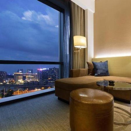 New World Guiyang Hotel Extérieur photo