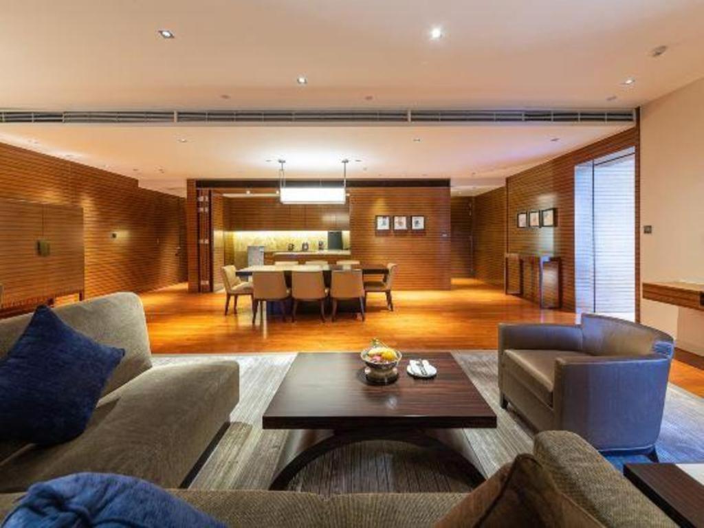 New World Guiyang Hotel Extérieur photo