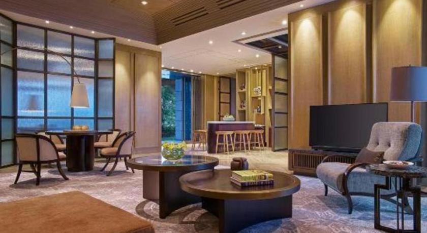 New World Guiyang Hotel Extérieur photo
