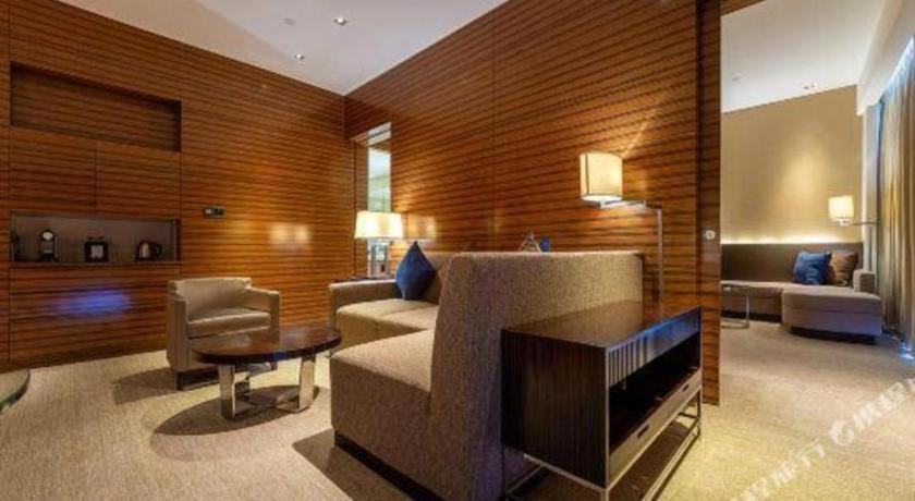New World Guiyang Hotel Extérieur photo